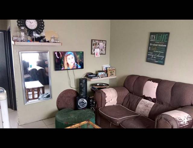 2 BEDROOM HOUSE FOR SALE IN FLEURHOF